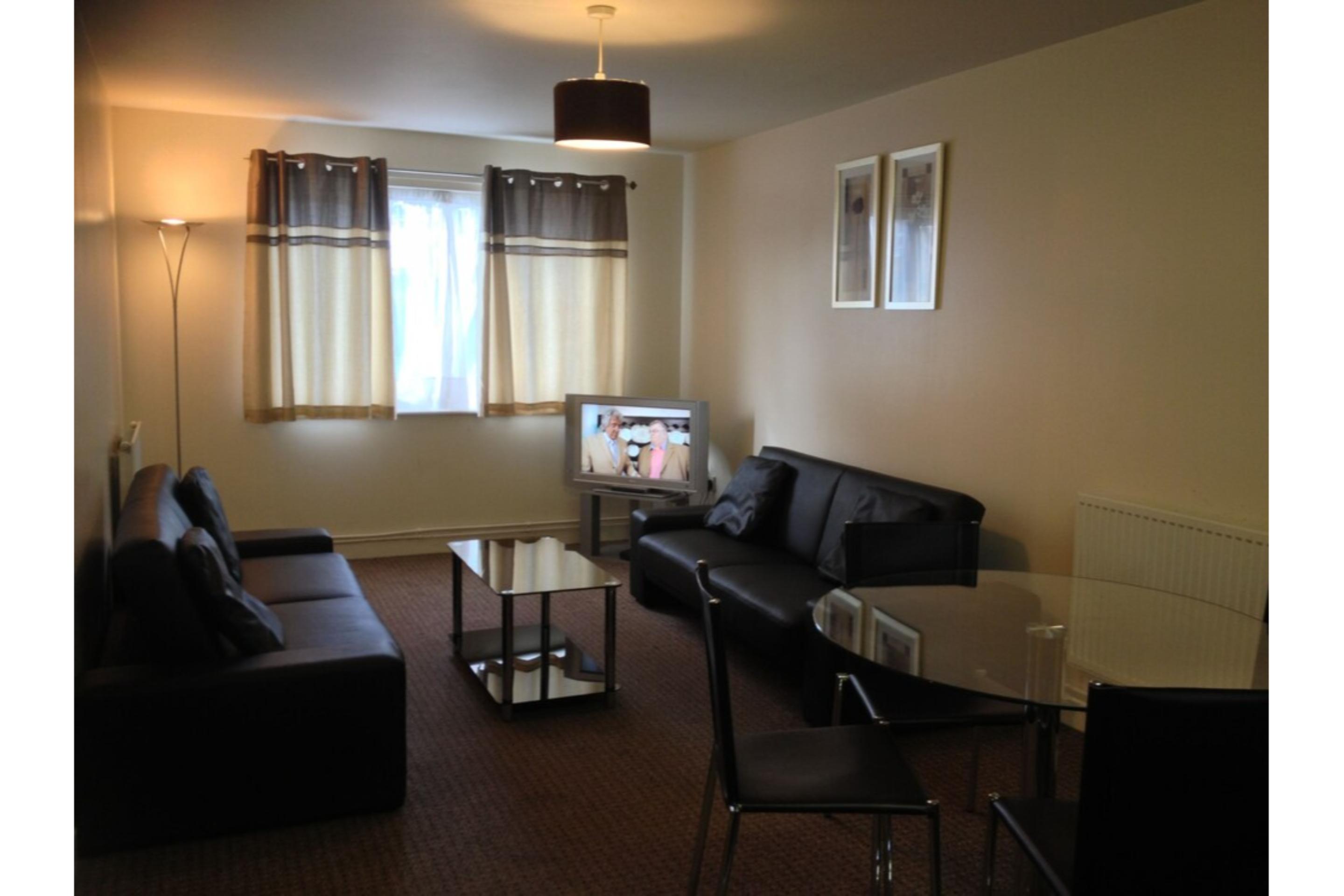OYO Arinza Apartments Liverpool Esterno foto