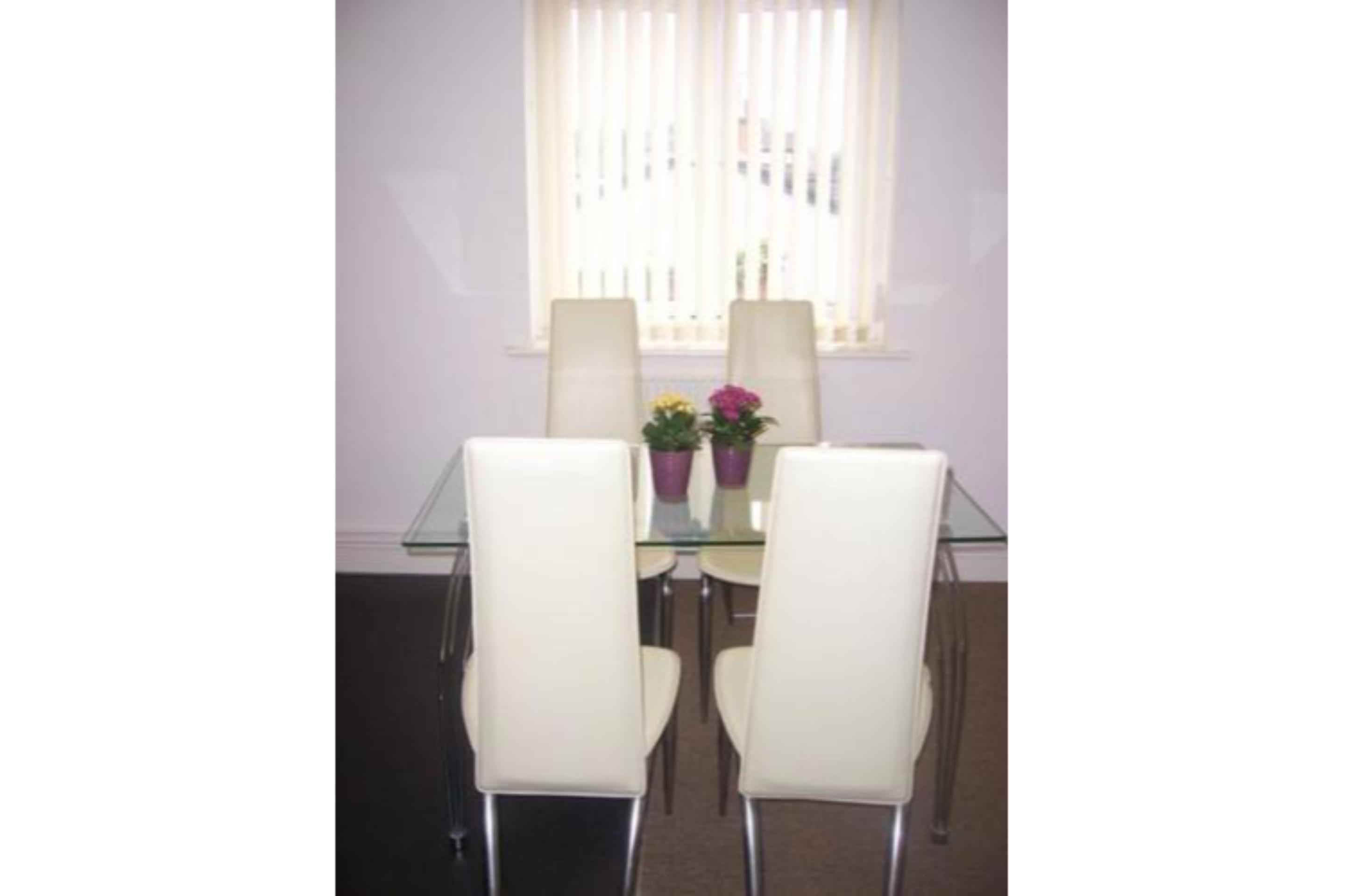 OYO Arinza Apartments Liverpool Esterno foto