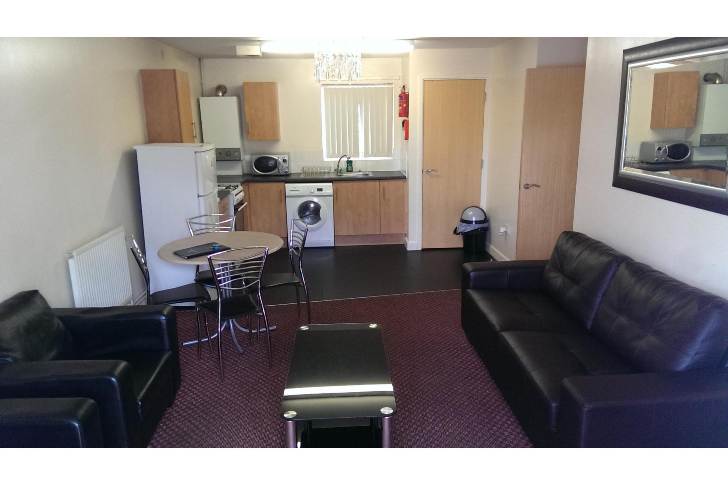 OYO Arinza Apartments Liverpool Esterno foto